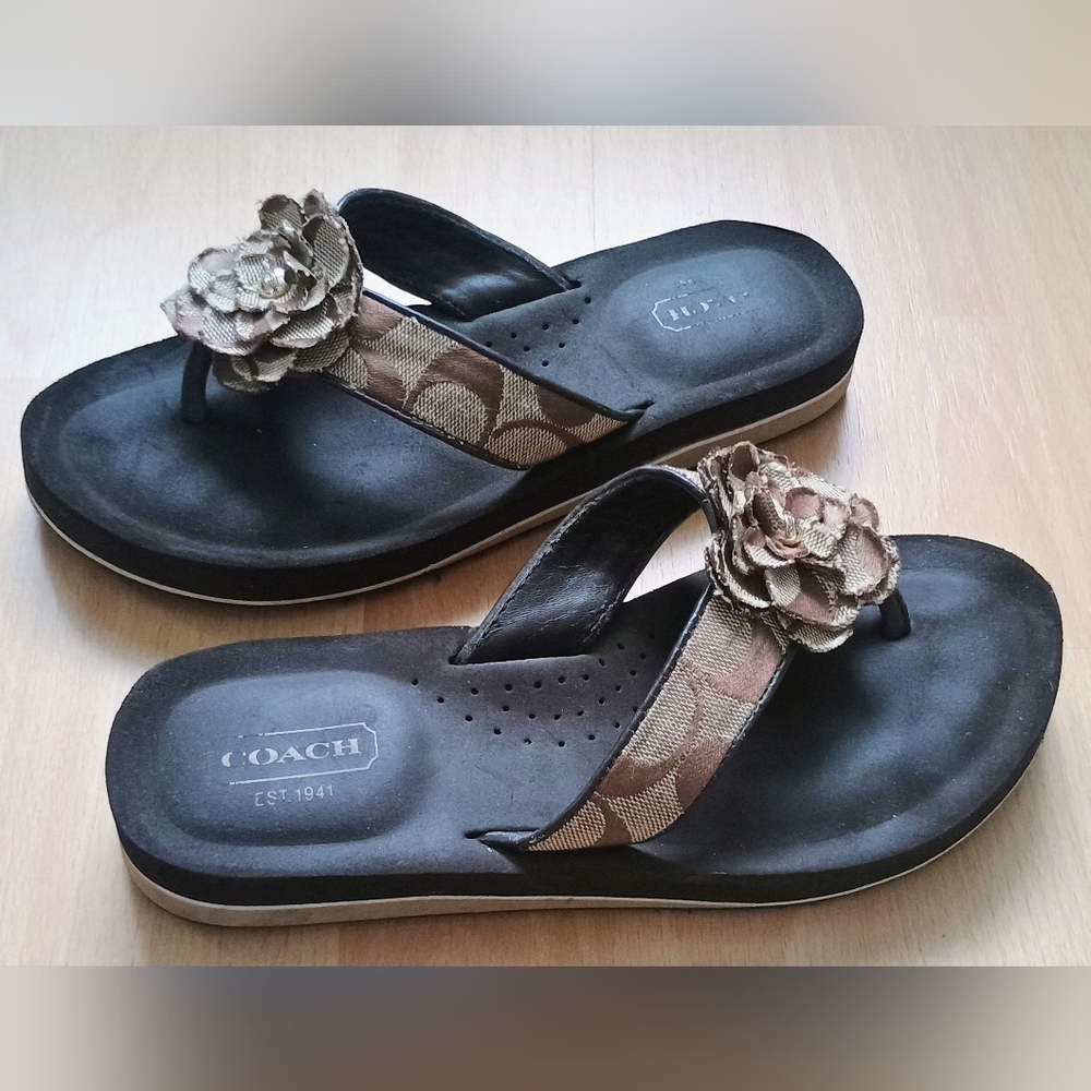 Coach Women's Black and Tan Floral Sandals Size 5.5